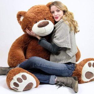Big plush giant teddy bear